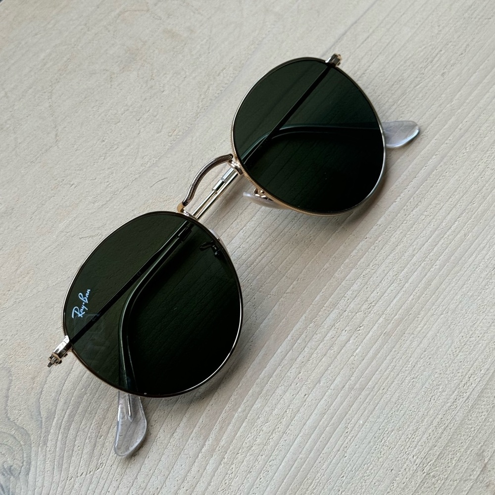 Ray-Ban Round Metal Sunglasses in Gold Frame with Dark Green Lenses
